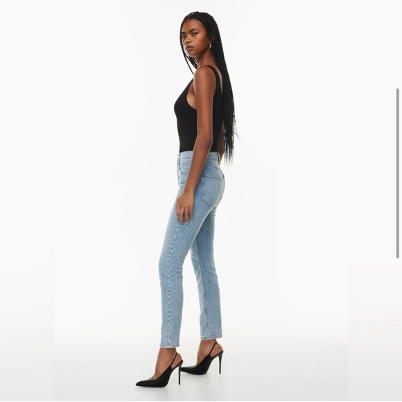 NWT Aritzia Denim Forum The Yoko High Rise Slim Light Wash Jeans Size 24W 28L - Picture 4 of 13